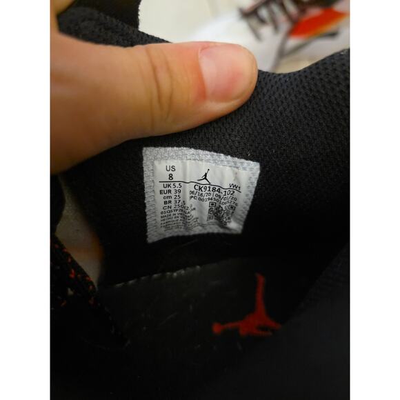 Nike Jordan Zoom ‘92 Women's Size 9 White Black Siren Red Yellow CK9184-102 - Picture 13 of 16